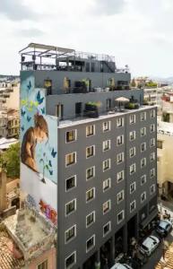 Play Theatrou, a member of Browns - 13