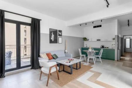 Play Theatrou, a member of Browns - 136