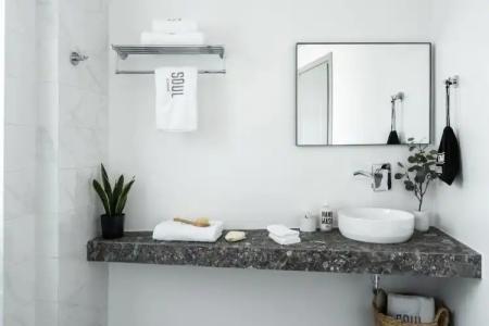 Play Theatrou, a member of Browns - 96