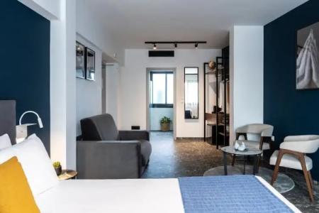 Play Theatrou, a member of Browns - 86