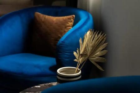 Play Theatrou, a member of Browns - 101