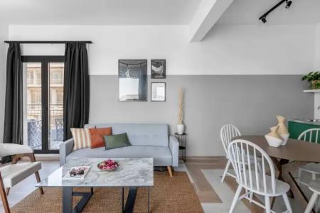 Play Theatrou, a member of Browns - 135