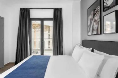 Play Theatrou, a member of Browns - 98