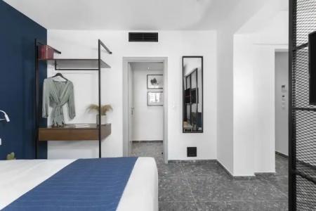 Play Theatrou, a member of Browns - 88