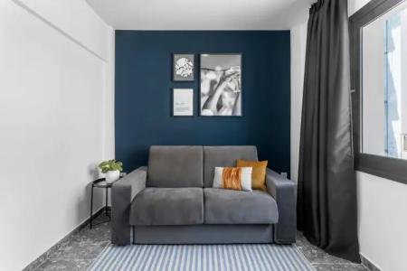 Play Theatrou, a member of Browns - 114