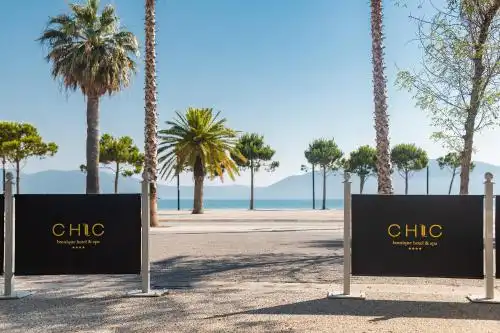 Chic Boutique - 20