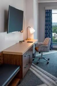 Hilton Garden Inn Austin University Capitol District - 46
