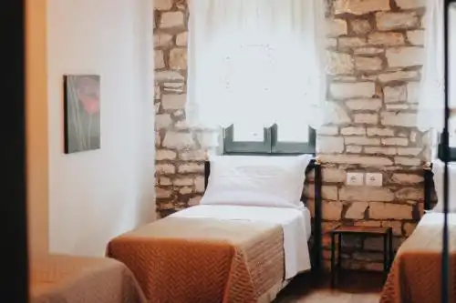 Bujtina Maria Mini-hotel - 12