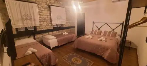 Bujtina Maria Mini-hotel - 34