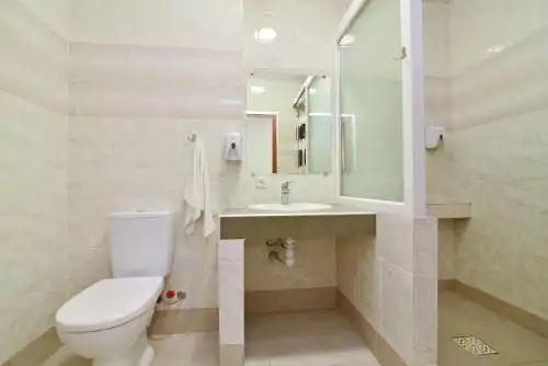 REEFF Sea View Resort - 14