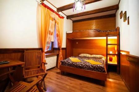 12 Місяців-Травень, басейн з підігрівом - 4