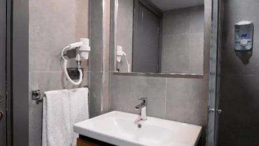 Opera Suites Apart - 83