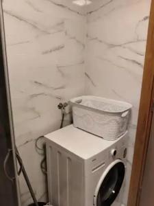 GOLDEN WORLD SUITE - 57