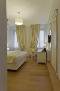 Gravina Suite Frattina - 11