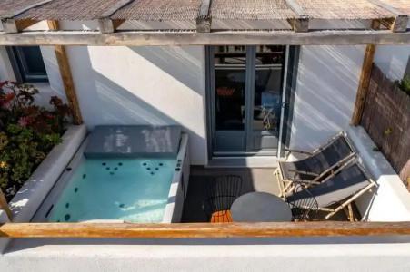 Lemon Suites Santorini - 41