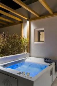 Lemon Suites Santorini - 12