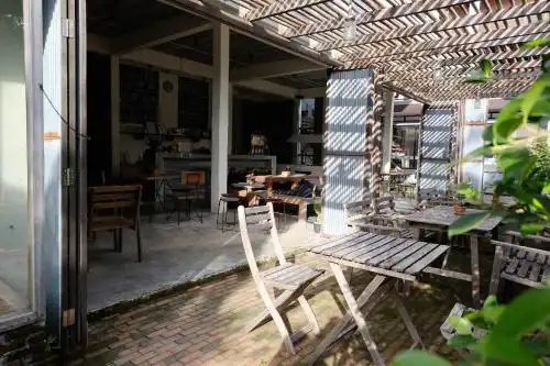 Samatha Bed & Breakfast - 13