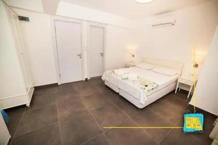 Ni̇li̇a Bozcaada - 17