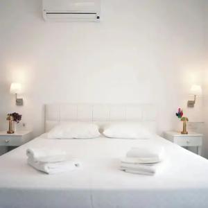 Ni̇li̇a Bozcaada - 24