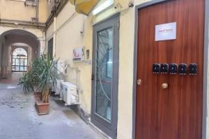 B&B Napoli House, Naples