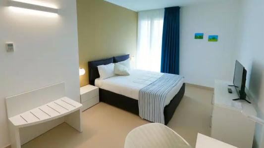 Travini Residence - 34