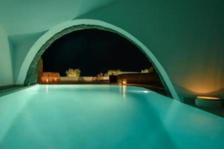 Este Luxury Suites - 81