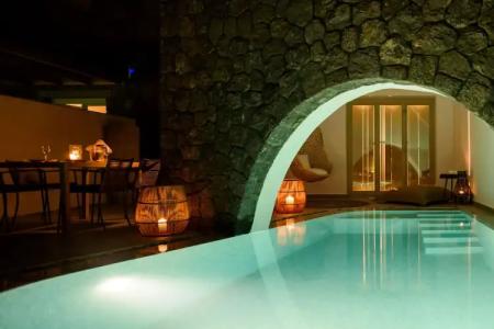 Este Luxury Suites - 9