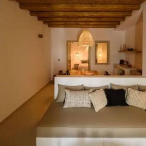 Este Luxury Suites - 16