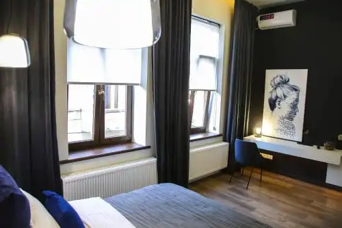 Apartments на Трояндовій - 37