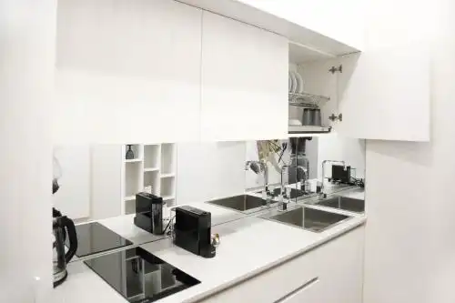 Apartments на Трояндовій - 31
