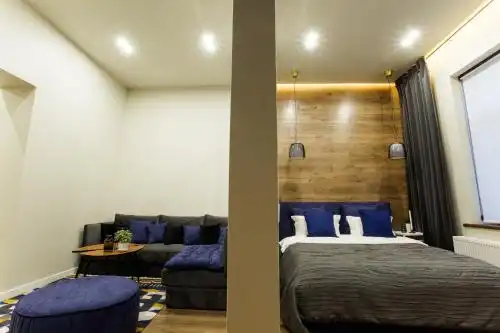 Apartments на Трояндовій - 15
