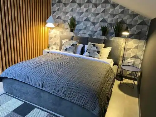 Apartments на Трояндовій - 43