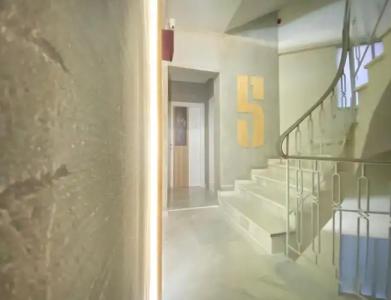 Athens Warehouse Boutique & Suites - 8