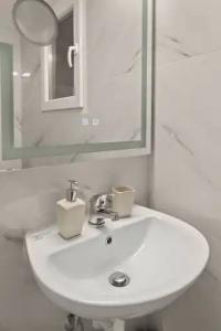 Athens Warehouse Boutique & Suites - 24