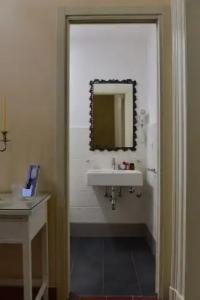 Palazzo Degli Affreschi - 8