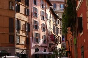 Casa Pietra, Rome