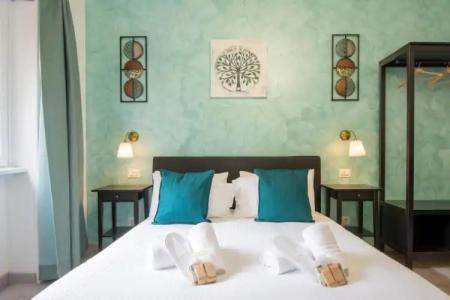 Luxury Boutique - 40