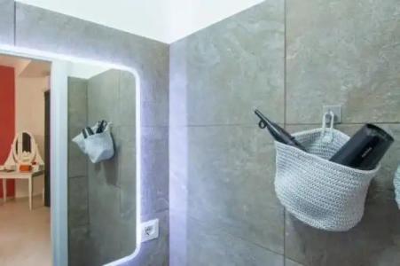 Luxury Boutique - 11