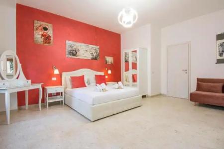 Luxury Boutique - 28