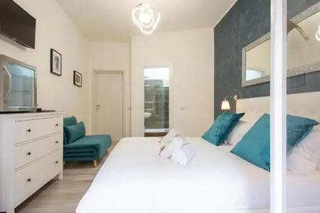 Luxury Boutique - 16