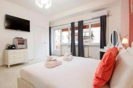 Luxury Boutique - 32