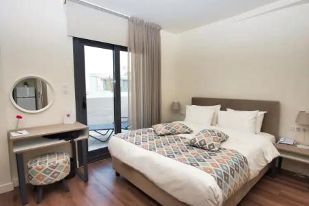 Urban Nest - Suites & Apartments - 3