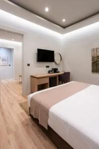 Philia Boutique - 56