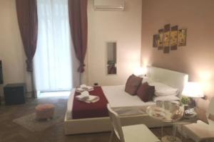 Domus Luigi Leone II, Naples