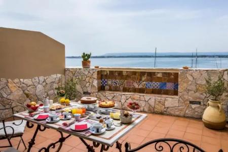 Palazzo Giunta - Porta Marina Ortigia - 13