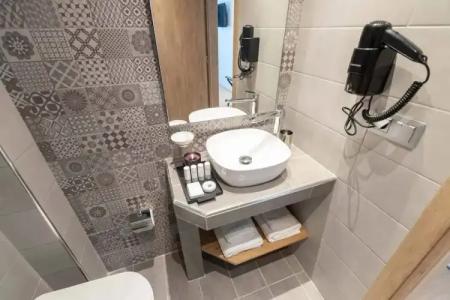 Grand Port Suites - 36