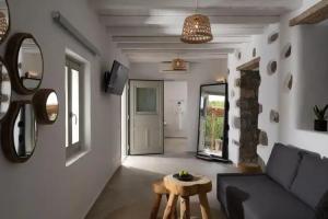 Ikies of Hotel, Mykonos City