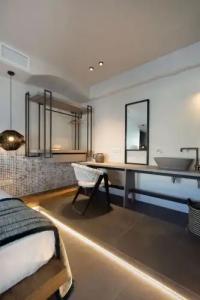 Parion Opus - Adults Only - 92