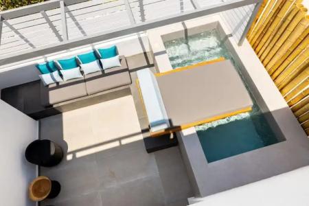 Parion Opus - Adults Only - 18