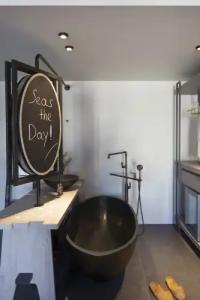 Parion Opus - Adults Only - 79